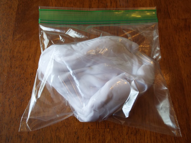 Glacier goo can be stored in a zip lock baggie.